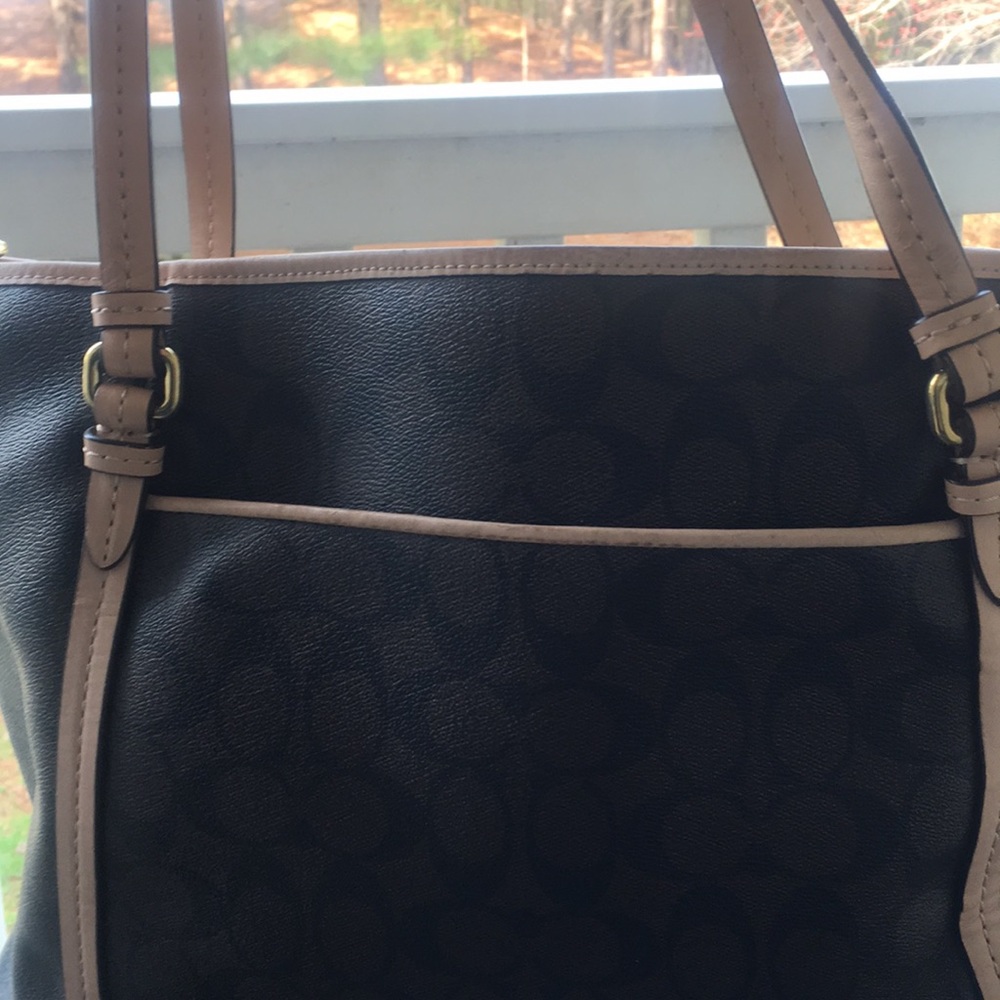 Coach - Picture 2 of 3